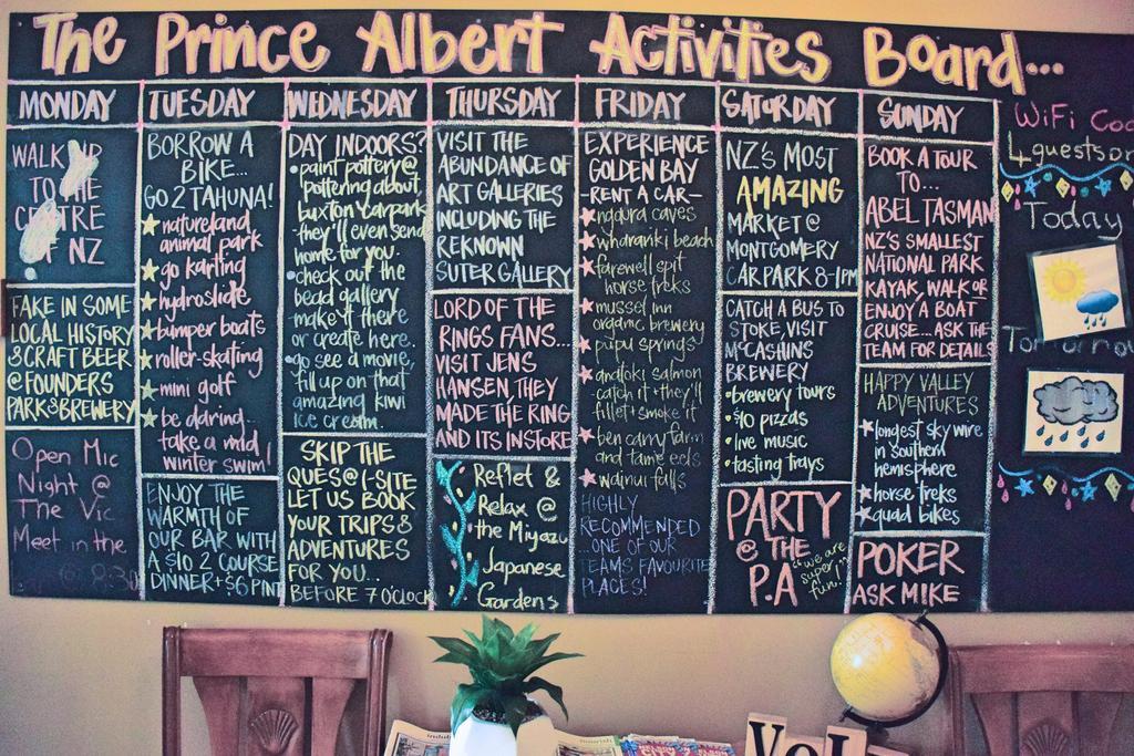 The Prince Albert Backpackers & Bar Nelson Eksteriør bilde