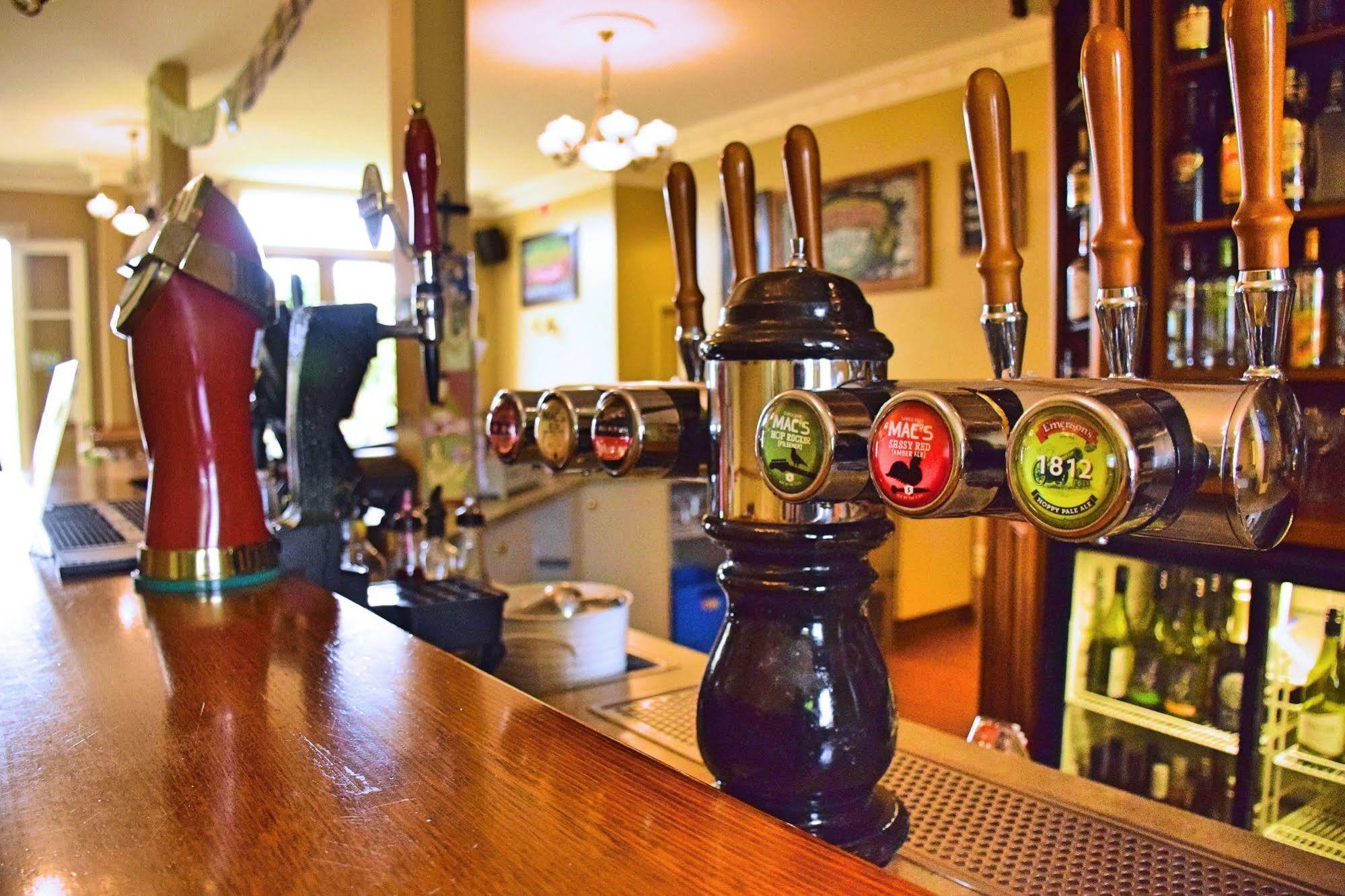 The Prince Albert Backpackers & Bar Nelson Eksteriør bilde